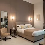 Monteroduni 22 - Chiaia Design 4* Naples