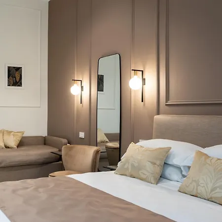 Nocleg ze śniadaniem Monteroduni 22 - Chiaia Design 4*
