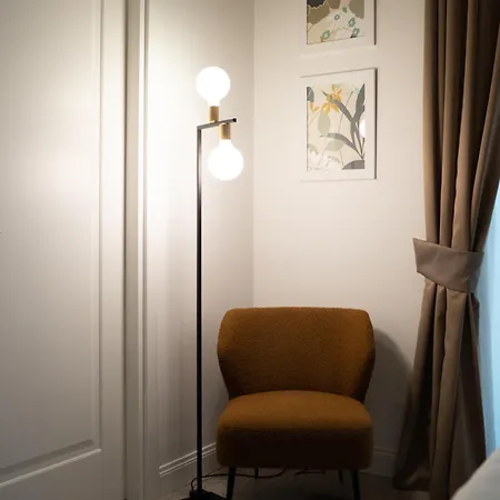Monteroduni 22 - Chiaia Design 4* Neapol