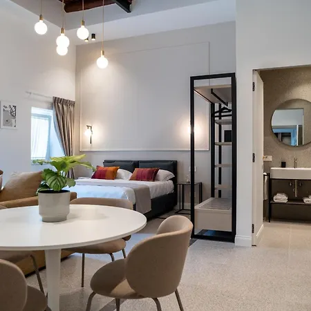 Monteroduni 22 - Chiaia Design Nocleg ze śniadaniem 4*