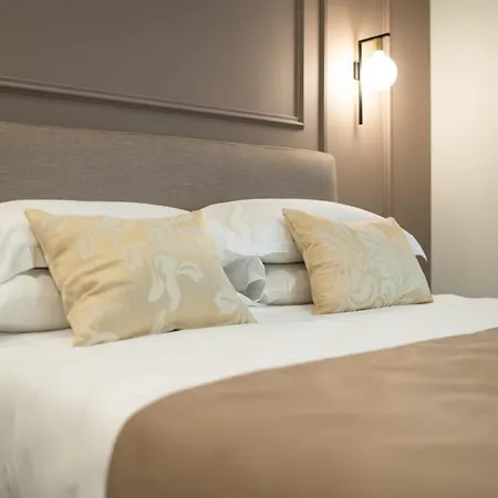 Monteroduni 22 - Chiaia Design Bed & Breakfast Napels